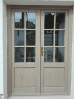 K&eacute;tsz&aacute;rny&uacute; parasztajt&oacute; csere Budapest